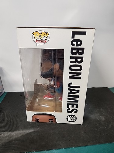 LeBron James Space Jam Funko POP JUMBO 10" Walmart Exclusive #1095 - NEW - Picture 5 of 6