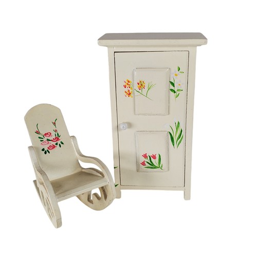 Puppenhaus Miniatur Schaukelstuhl, Schrank creme & rosa Rosen Maßstab 1:12 - Bild 1 von 16