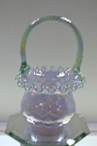 FENTON BASKET Pink Irid TRELLIS Willow Green Irid Crest & Handle NIB FREEusaSHIP - Picture 4 of 5