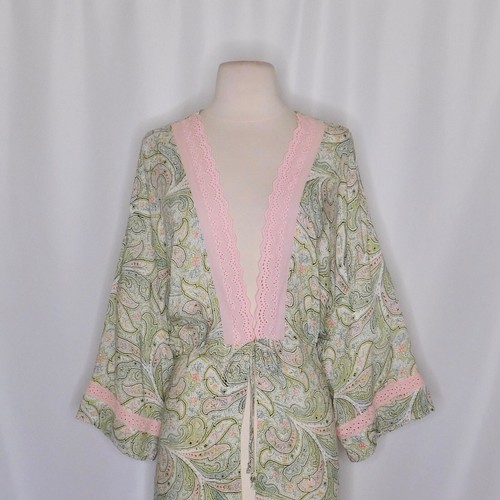 NWT!! Anthropologie FLOREAT Paisley Robe Eyelet Lace Romantic Cottage ~ Small - Picture 3 of 14