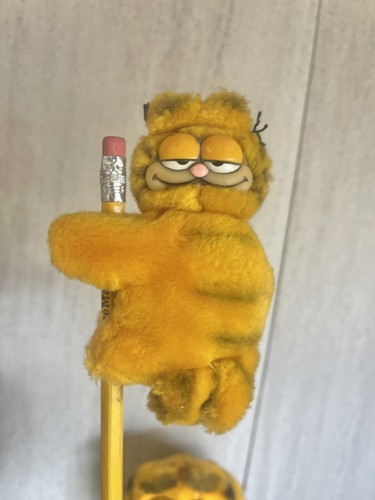1981 Vintage Dakin Garfield Cat Sitting Stuffed Animal 5” Plush Plus 4” Hugger - Picture 3 of 11