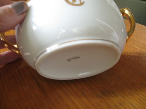 ceramic sugar bowl with handles white and gold hotelware - Picture 3 of 4