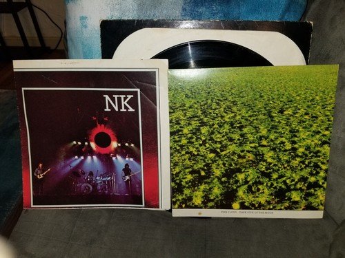 PINK FLOYD SMAS 11163 LP ALBUM VINYL DARK SIDE OF THE MOON  WITH POSTERs - Picture 11 of 16