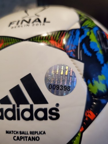 2016 Adidas Champions League Soccer Auto Luis Suarez - Picture 4 of 4