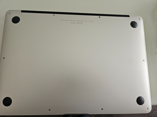 Apple MacBook Air 13" i5 @ 1.6GHz 4GB 256GB SSD 1000 tastiera Qwerty anno 2015 - Afbeelding 9 van 16