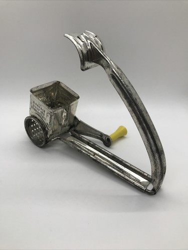 Vintage Mouli Reibe Made in France Metalltrommel gelber Griff Küchenutensilien Käse - Bild 9 von 10