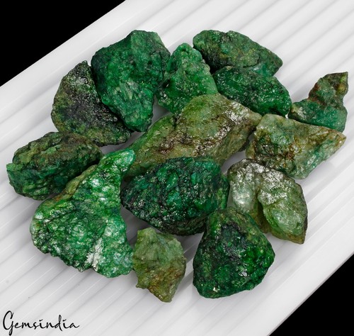 Lote de piedras preciosas sueltas extraídas de tierra áspera cruda esmeralda verde colombiana natural de 920 quilates - Imagen 3 de 9