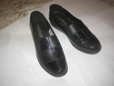 Ladies shoes ‘ Softlites ‘ – size 8 – black – good condition