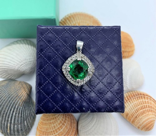 6.3 Ct Certified Heated Emerald Andradite Garnet Pendant with Double Halo Topaz - Bild 8 von 12