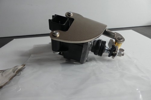 TRIUMPH ROCKET III IDLE STEPPER MOTOR 2004 - 2019 MODELS - Picture 5 of 8