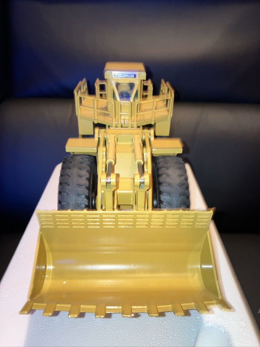 Caterpillar Cat 994 Wheel Loader - NZG 1:50 Scale Diecast Caterpillar Cat 994 Wheel Loader - NZG 1:50 Scale Diecast