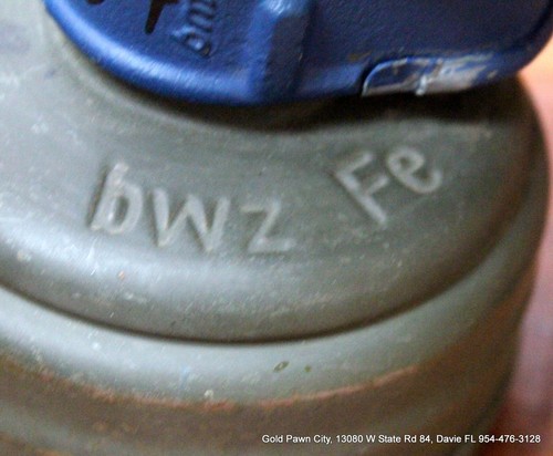 WW2 Wehrmacht German M30 Gas Mask And Canister Marked Marz 1945/Signed - Picture 12 of 18