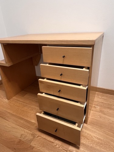 Scrivania In Legno Con Cassetti - Foto 4 di 4