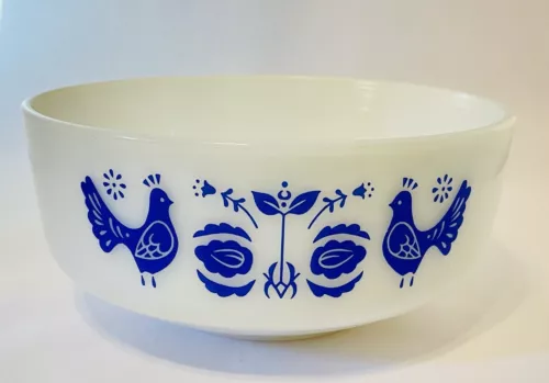 Federal Glass Vintage Friendship Blue Bowl Milk Glass 9.5" 1950's 3.5 QT.