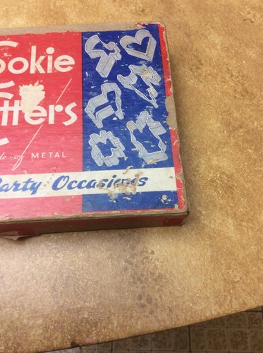Vintage All Metal Cookie Cutters Many Occasions NEW IN BOX NEVER USED Set 11 - Picture 7 of 8