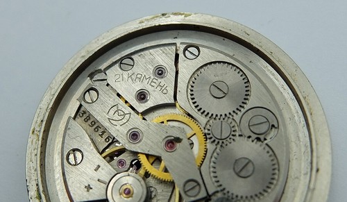 SLAVA 2414 21 JEWELS MOVEMENT FOR MEN'S WRISTWATCH 100% working A789 - Picture 2 of 3