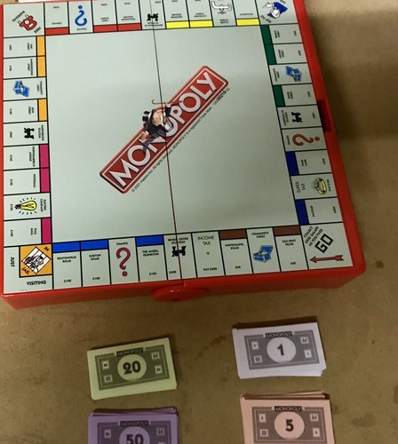 TRAVEL MONOPOLY PARKER GAMES TO GO 2005 VGC SEE DESCRIPTION - Picture 4 of 10