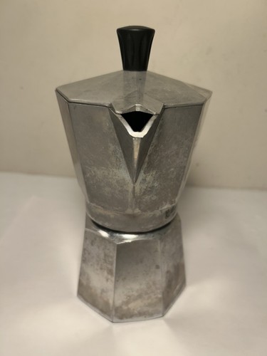 Bialetti Moka Express - Stovetop Espresso Maker - 3 Cup - Picture 7 of 13