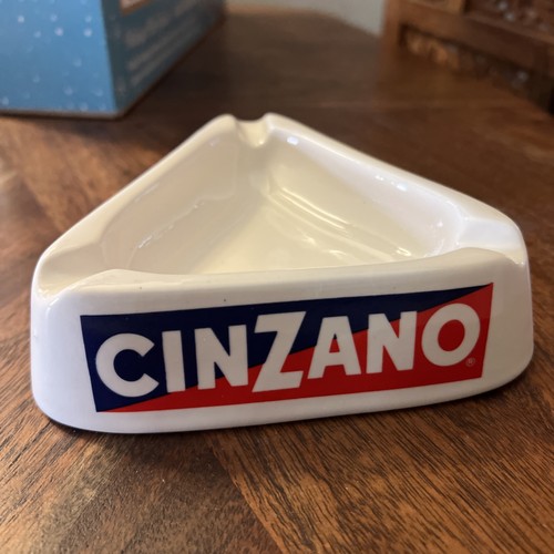 Cenicero triangular vintage Cinzano vermut cerámica blanca plato de baratija de 4,5 pulgadas - Imagen 3 de 6