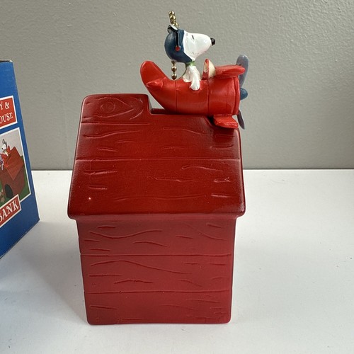PEANUTS SNOOPY Ceramic Dog House Bank & Flying Ace Light Pull New In Box 6” - Picture 6 of 9