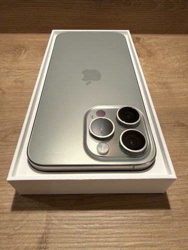 iPhone 15 Pro Max - 256GB - Natural Titanium - Excellent condition, Original box - Picture 3 of 13