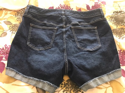 Torrid Demin Short Size 14 Dark Wash Cotton Spandex - Picture 6 of 7