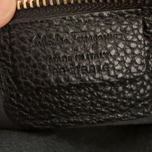Bolso de Mano Salvadore Ferragamo de Cuero Negro - Imagen 6 de 16