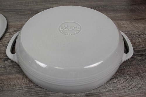11" Lodge 3.6 Quart Enameled Cast Iron Round Casserole With Lid Gray  XL  3.4 L - Bild 11 von 15