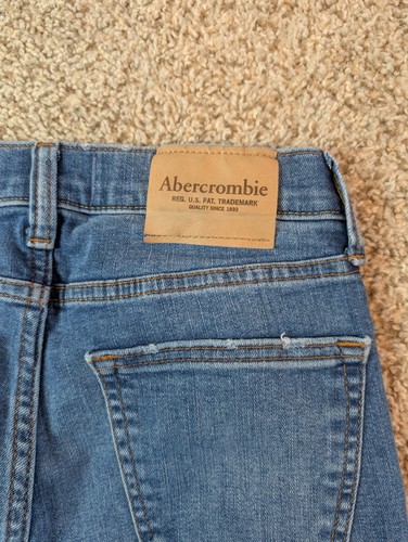 Abercrombie Kids Light Wash Girls Jeans Size 11/12 - Picture 4 of 4