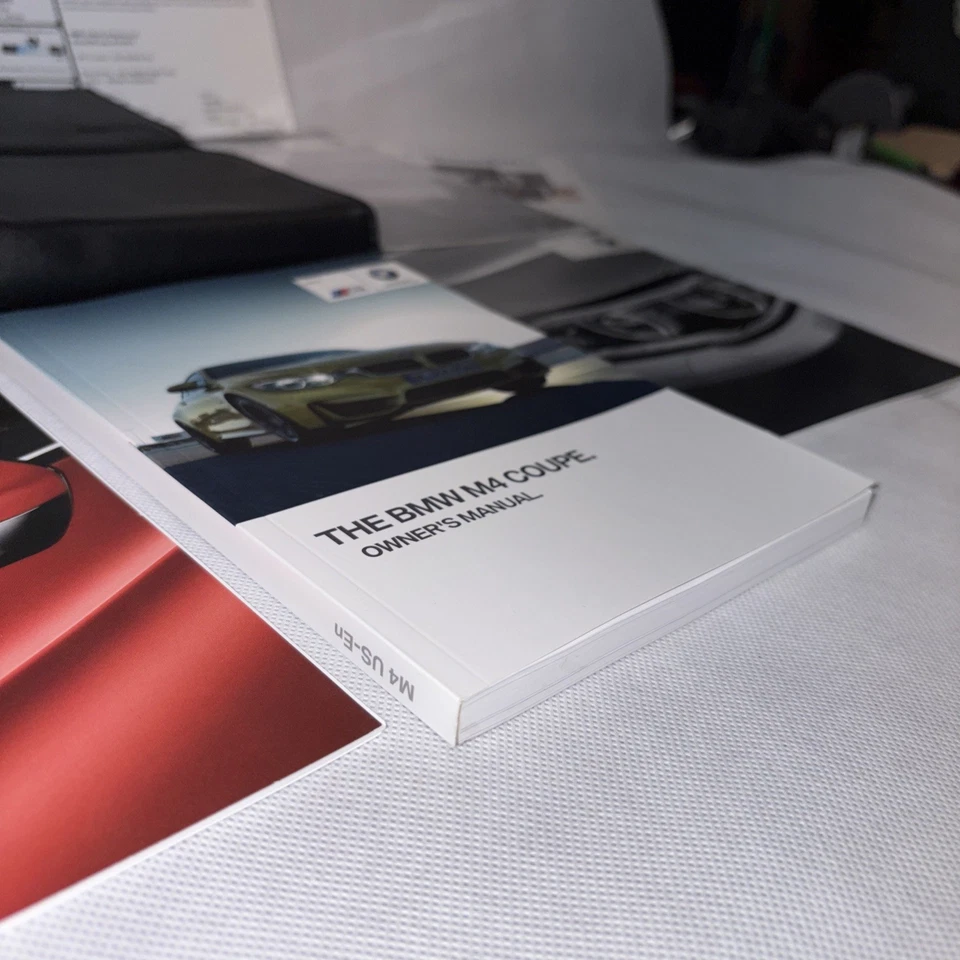 BMW M6 Gran Coupé 2017 - juego completo y original manual del propietario con estuche de cuero Foto 4 de 4