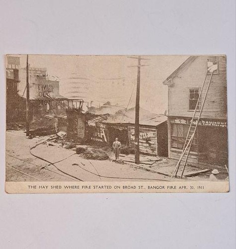 Bangor Maine Brand von 1911 Heuschuppen wo Feuer begann Broad St. Antike Postkarte