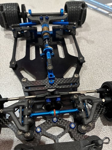 Team Associated Rc 12 R6 12 1/12 Scale Pan Car NO Tamiya Xray Traxes No 10 8 - Picture 5 of 15