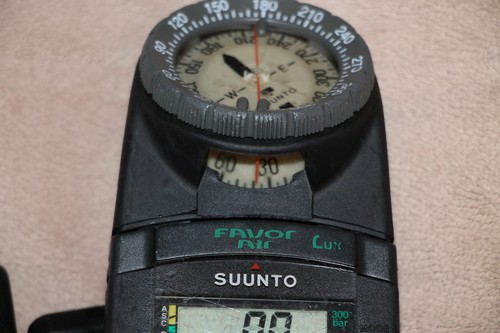 Tauchcomputer Suunto Favor AIR LUX mit Suunto Kompass SK7 in Konsole und Reaktor - Bild 5 von 15