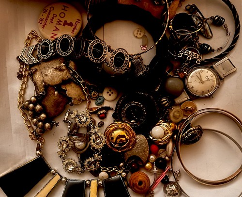 Vintage Jewelry Bag, Beads, Earrings, Bracelets, Necklaces - Picture 2 of 15