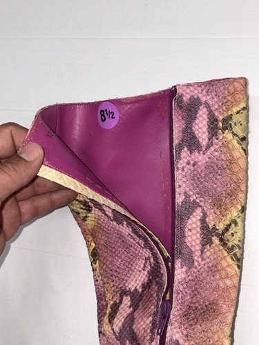 MAX DE CARLO GENUINE LEATHER BOOTS Women’s 8.5 B SNAKESKIN Pointed Toe Pink - Picture 2 of 9