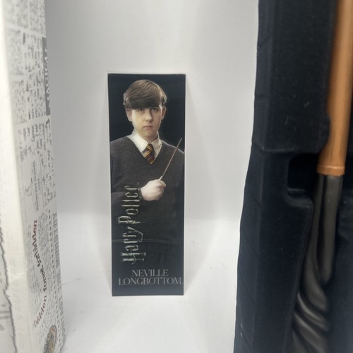 Rare Wizarding World Harry Potter Mystery Wand Neville Longbottom Box & Hologram - Picture 5 of 12