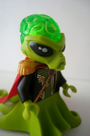 LEGO Space Alien Conquest Commander Minifigure + Weapon Ray Gun From Set 7065