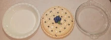 2 Pie Dishes & 1 Pie Cover / VGC