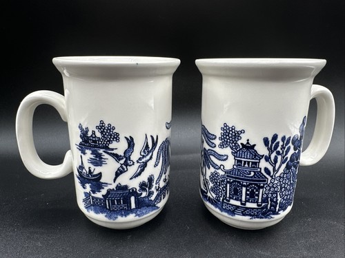 Vintage Churchill Blue Willow Tall Mugs Coffee Tea Cups Made in England Set Of 2 - Picture 3 of 18