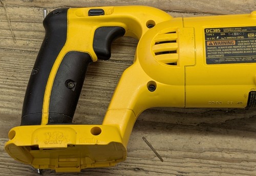 Dewalt DC385 18V Volt XRP Cordless Reciprocating Saw 4-Way BladeClamp - Picture 3 of 15