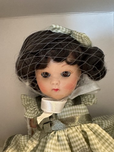 NEW Vogue Ginny Step Into Spring 7.5" Doll NIB #11SL106 green dress w/ stand COA - Picture 2 of 9