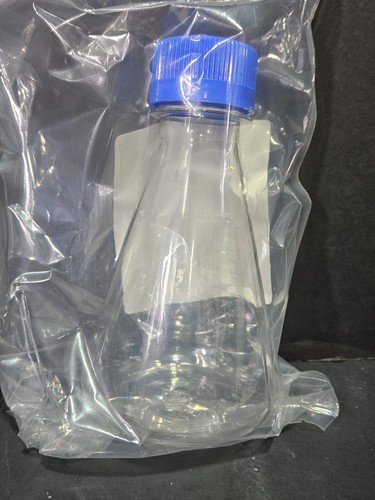 Thermo Scientific Flask with Vented Closure 500 ml Total of 12 Flasks - Picture 2 of 12
