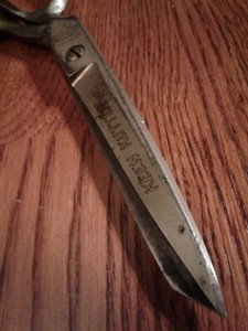 KEEN KUTTER 7 1/2" 1907 SEWING SCISSORS MADE BY E. C. SIMMONS KEEN KUTTER U.S.A.