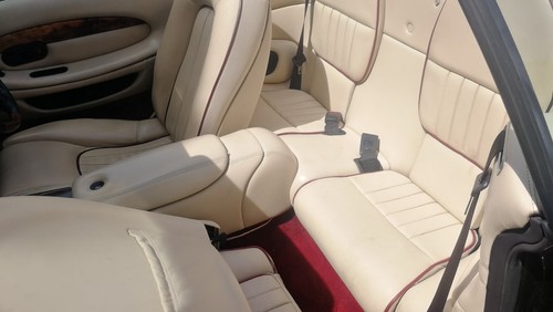 ASTON MARTIN DB7 VOLANTE AUTO CONVERTIBLE 3.2L, VERY LOW MILEAGE & FULL HISTORY - Picture 12 of 14