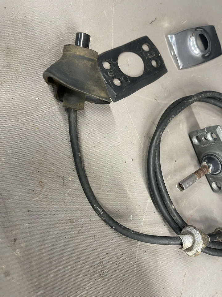 1965-1977 Ford Galaxie Fairlane Mustang крыло антенна крепление основание отделка Torino OE - Изображение 2 из 4