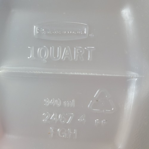 De Colección Rubbermaid Servin Saver 1 QT Tapas de Botella de Pinta 0229 2467 Juego de Etiquetas Almendra - Imagen 9 de 13