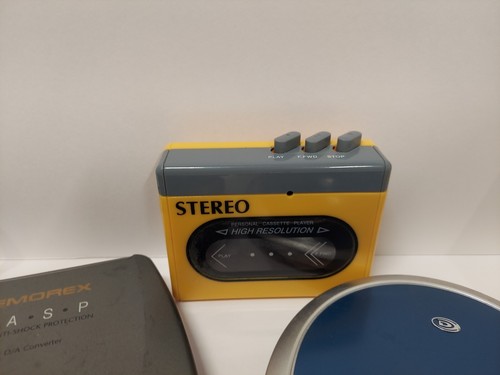 Electronics Lot,CD Player,Tape Player,Speakers Portable - Picture 3 of 9