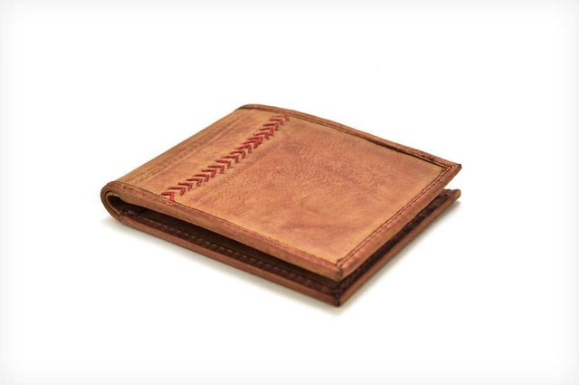 Rawlings Leather Wallet, Red Label Baseball Stitch Bifold Glove Brown MW485
