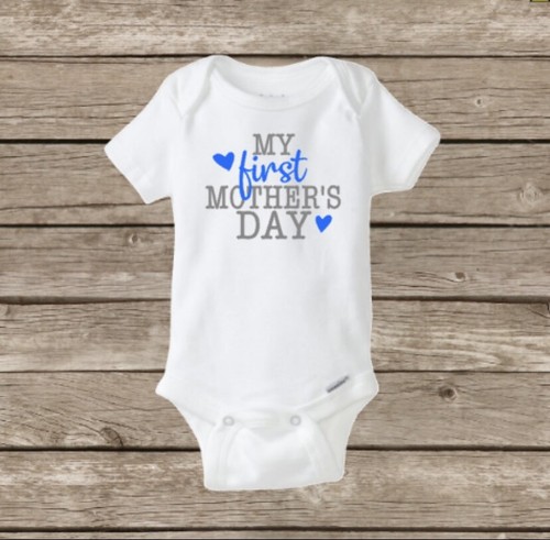 Mother’s Day Baby Onesie Baby’s First Holiday Mom Mommy Boy or Girl NEW - Picture 3 of 4