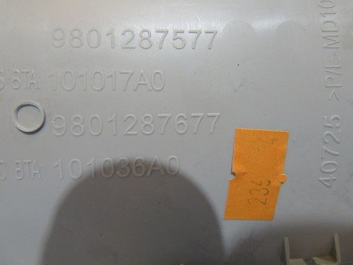 CITROEN C4 CACTUS 2016 INTERIOR FRONT ROOF READING LIGHT P/N: 9801287677 - Picture 4 of 4